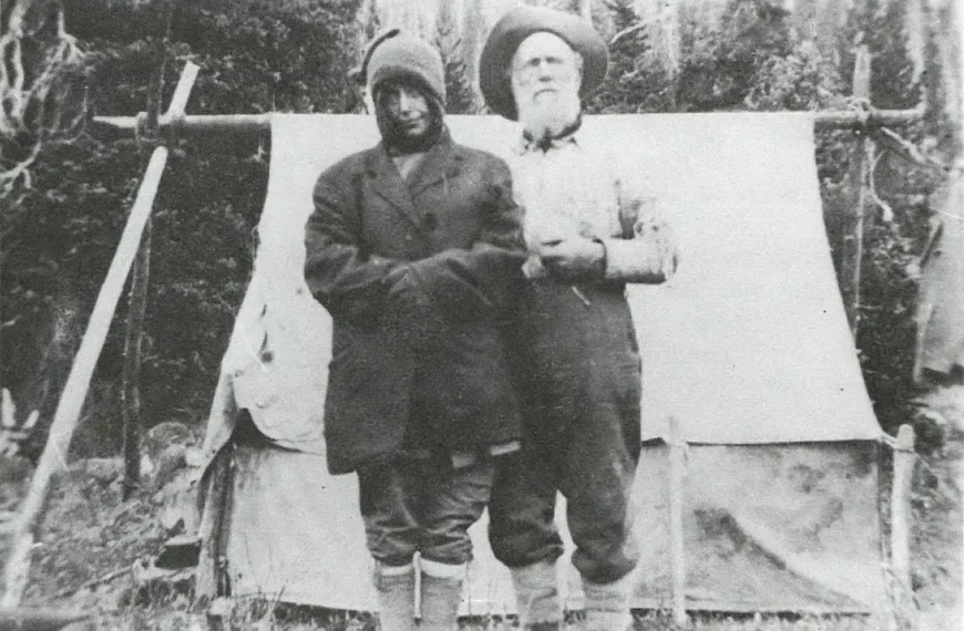 Mary Warburton and Podunk Davis pose for a photo after her rescue in 1926.